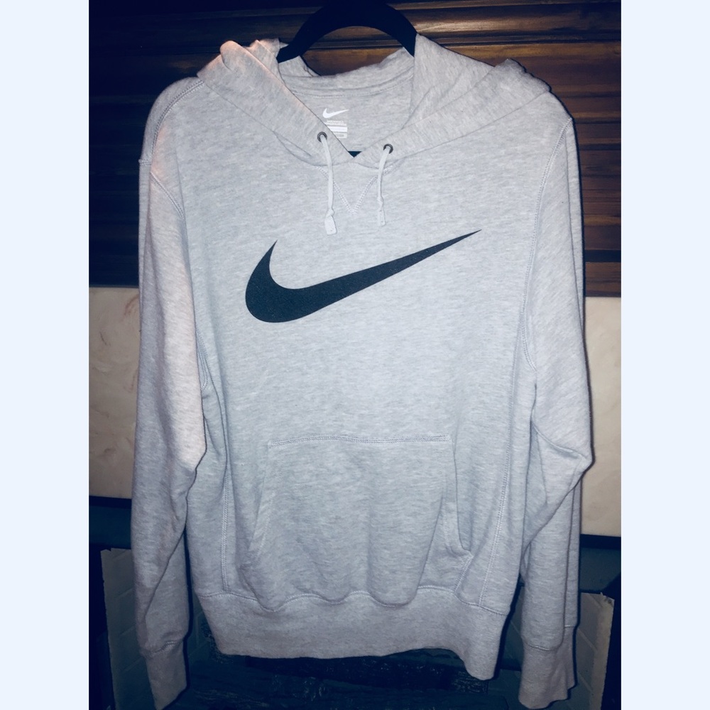 Nike Women’s Hooded Sweatshirt ❄️✔️